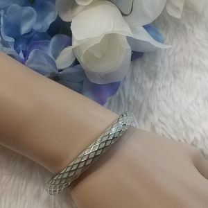 LIA SOPHIA Silvertone Honey Lust Mint Green Stretch Bracelet NWT